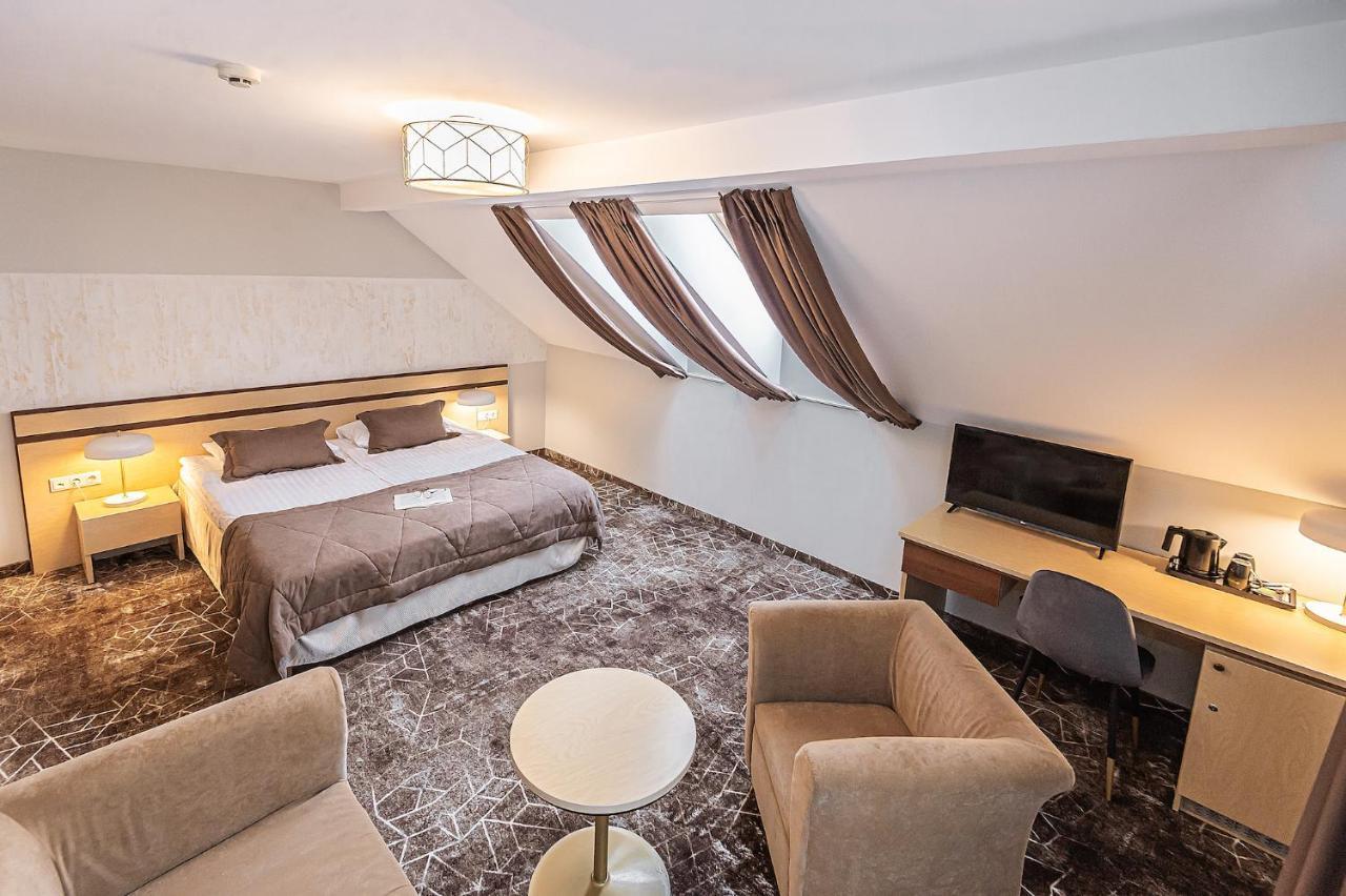 Old Mill Comfort كلابيدا الغرفة الصورة